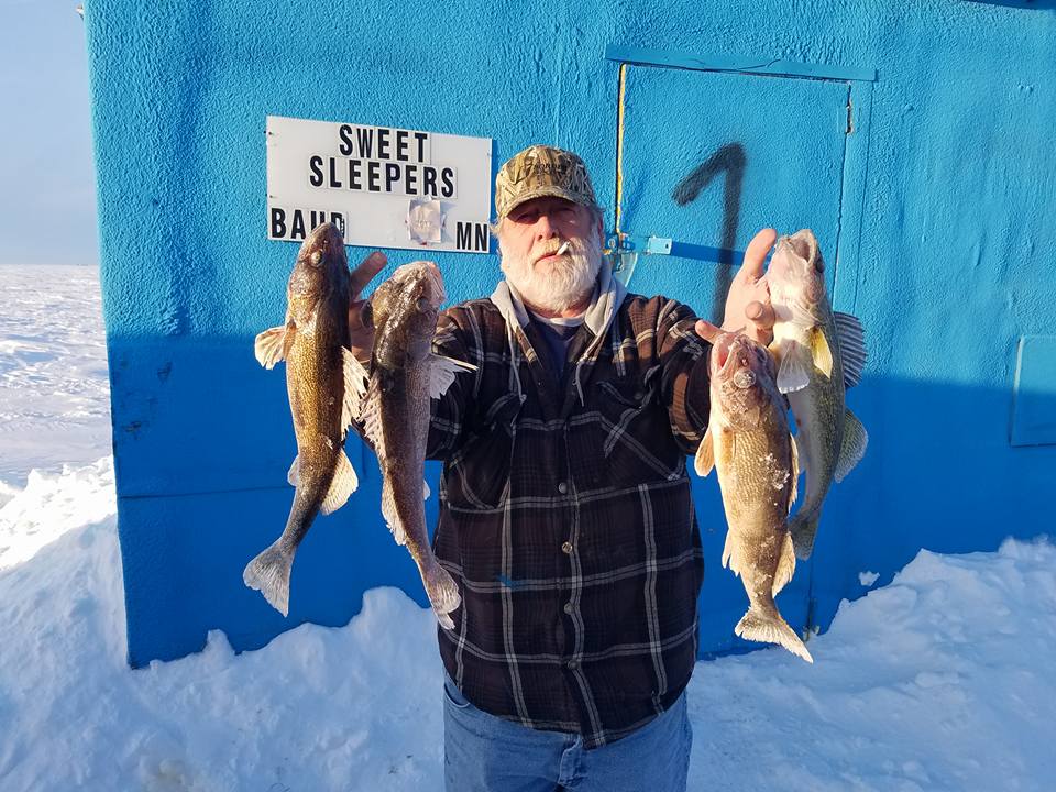 Pretty Sweet Idea for Ice Fishing Walleye Mount